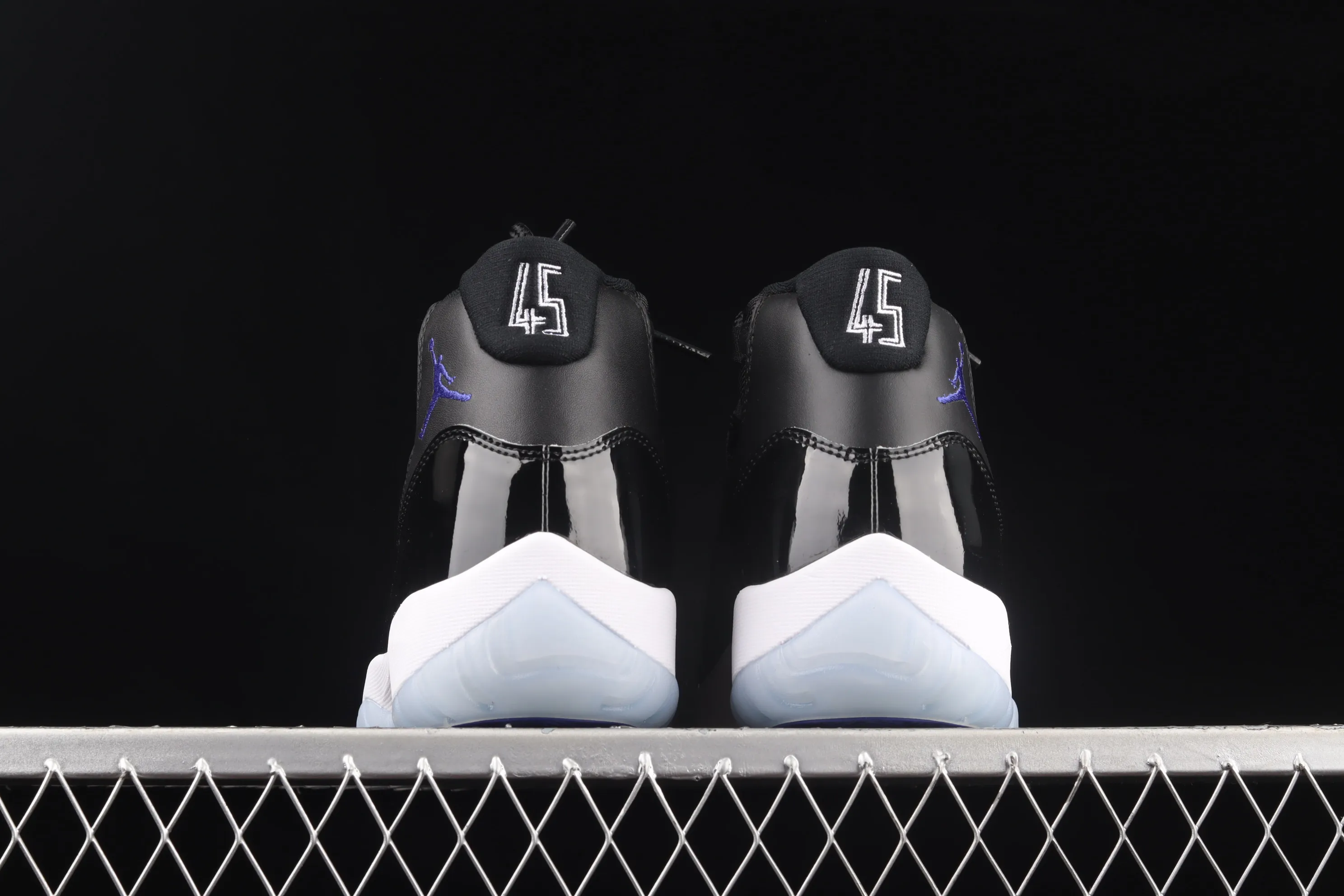 All categories Air Jordan Jordan series basketball shoes Air Jordan 11 F version Air Jordan 11 Space Jam AJ11 Joe 11 slam dunk 378037-003